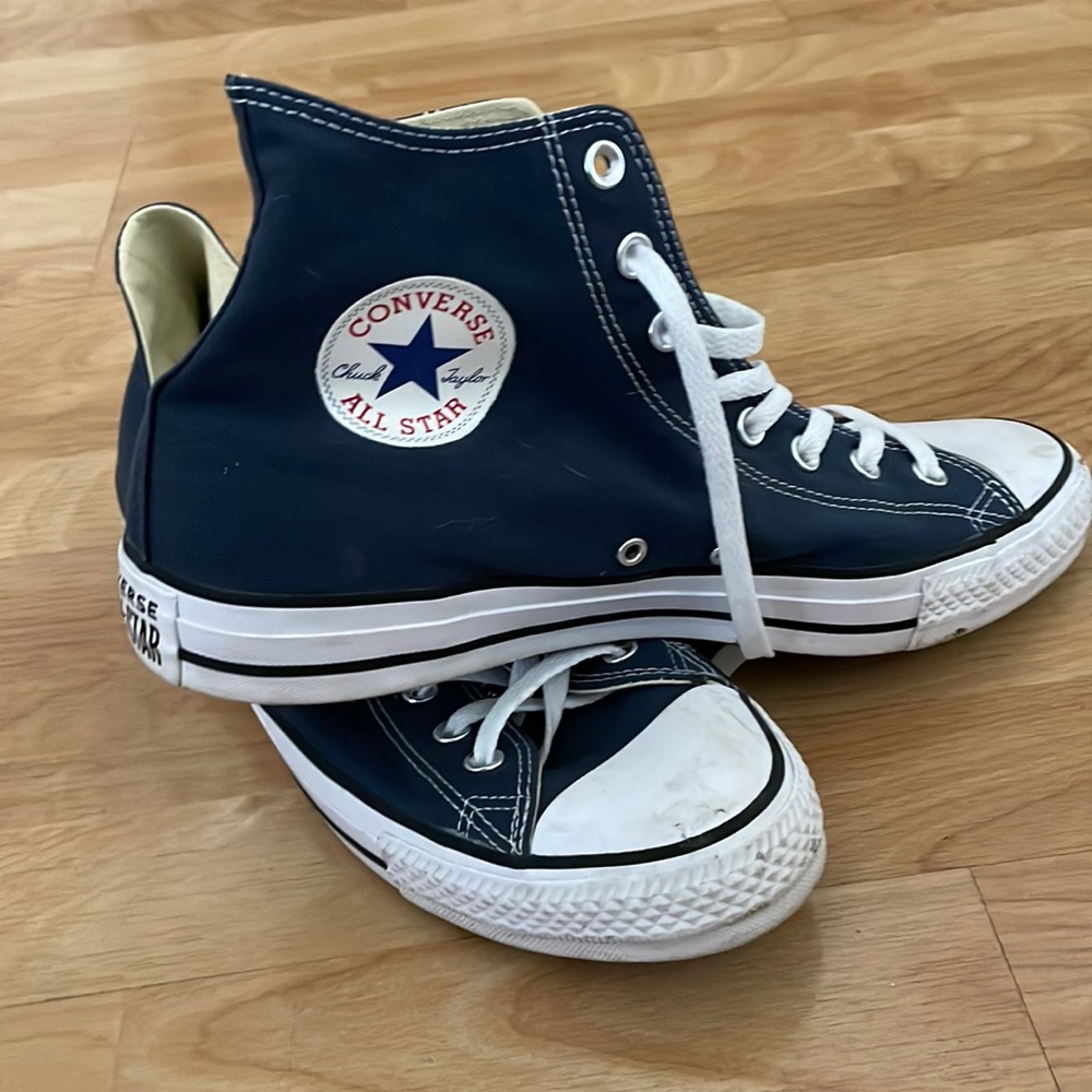 Blue hightop converse